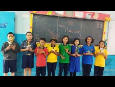 Class IV A Van mahotsav