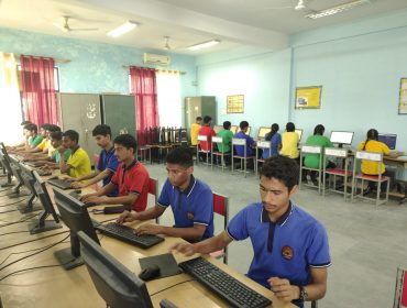 Computer Lab Senior