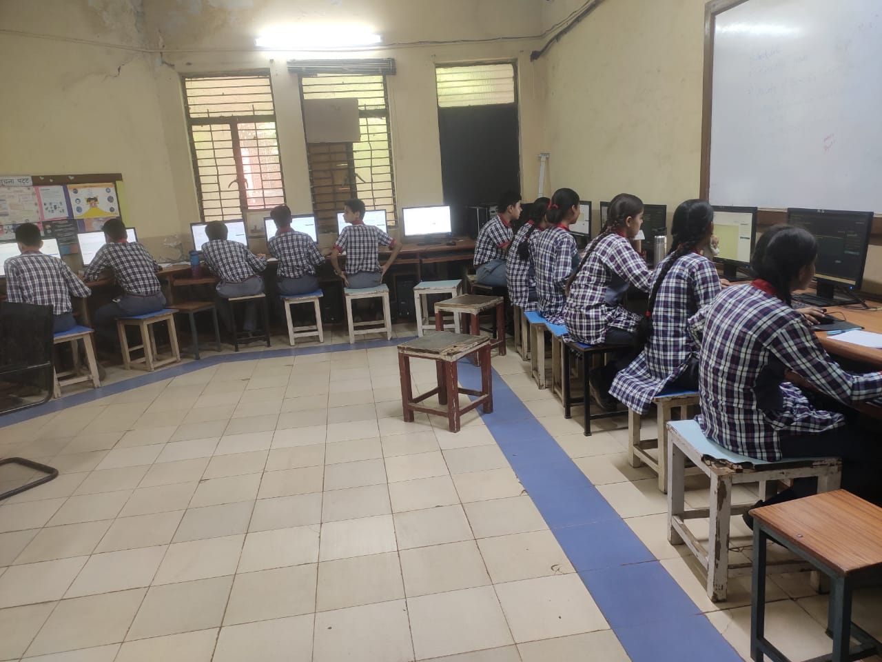 आईसीटी कंप्यूटर लैब