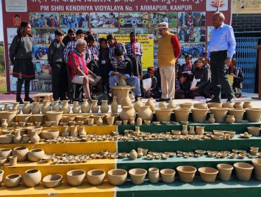 मिटटी के बर्तन की कार्यशाला