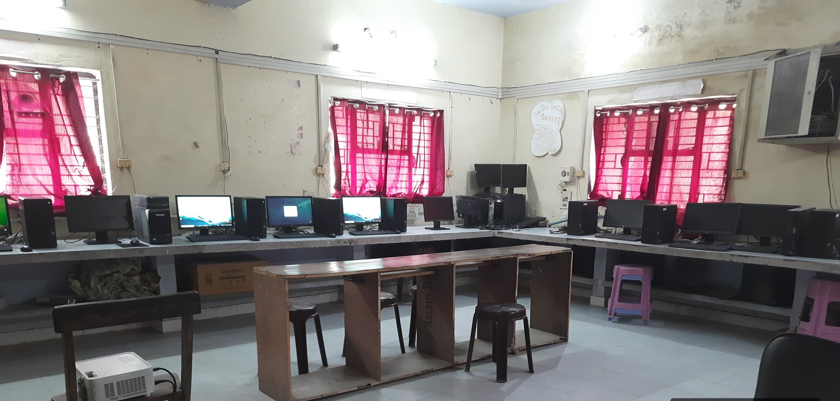 कंप्यूटर प्रयोगशाला