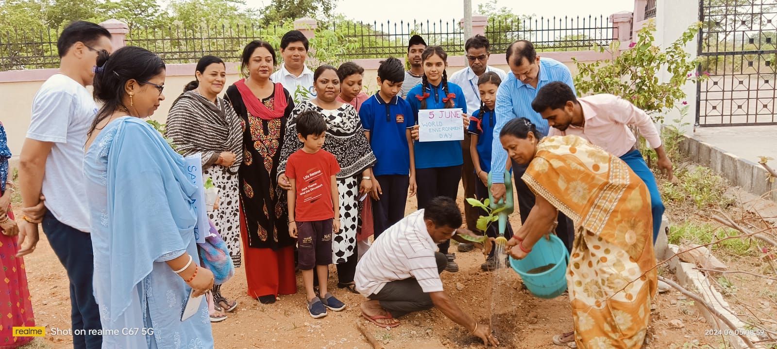 विश्व पर्यावरण दिवस पर वृक्षारोपण