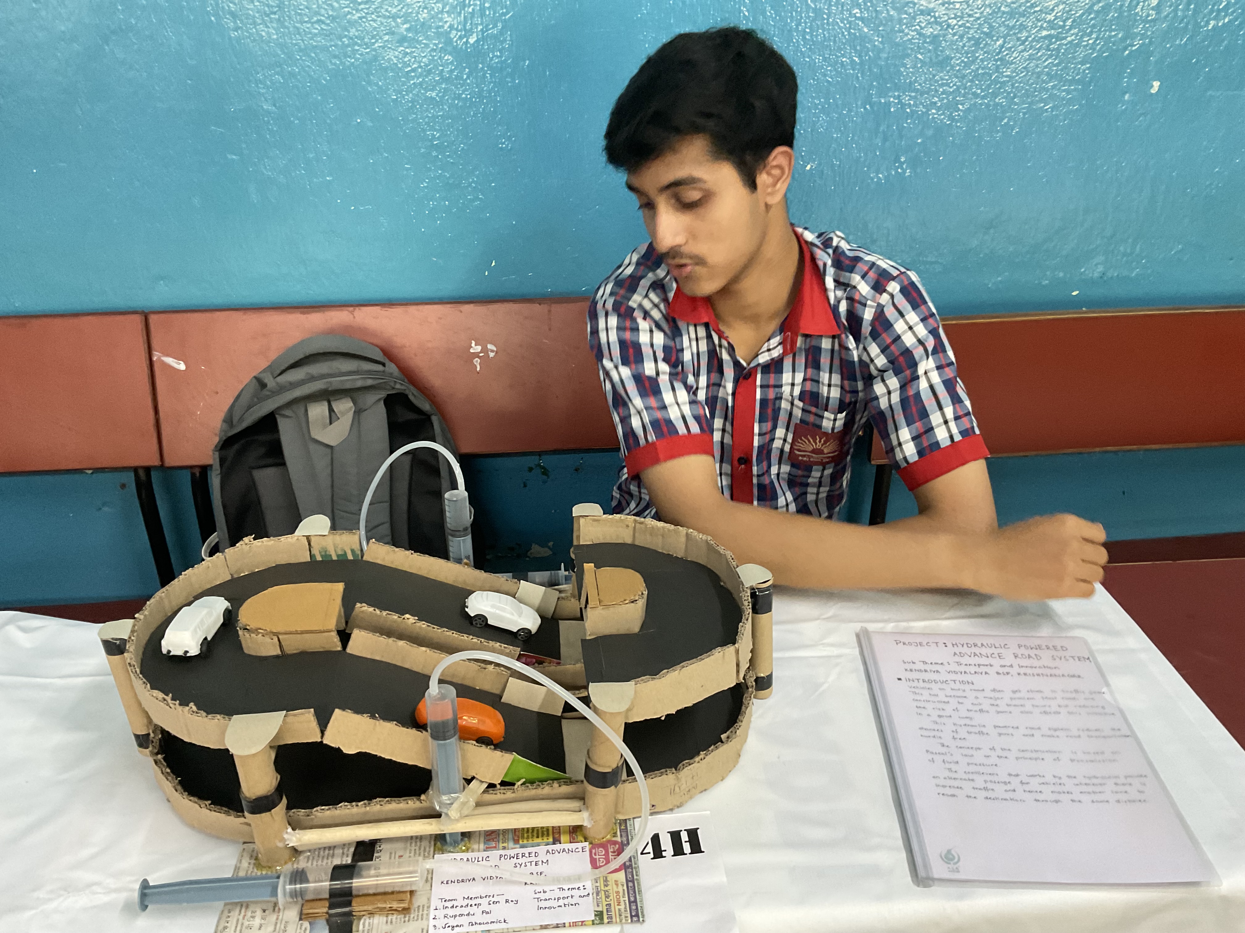 विद्यालय में विज्ञान प्रदर्शनी