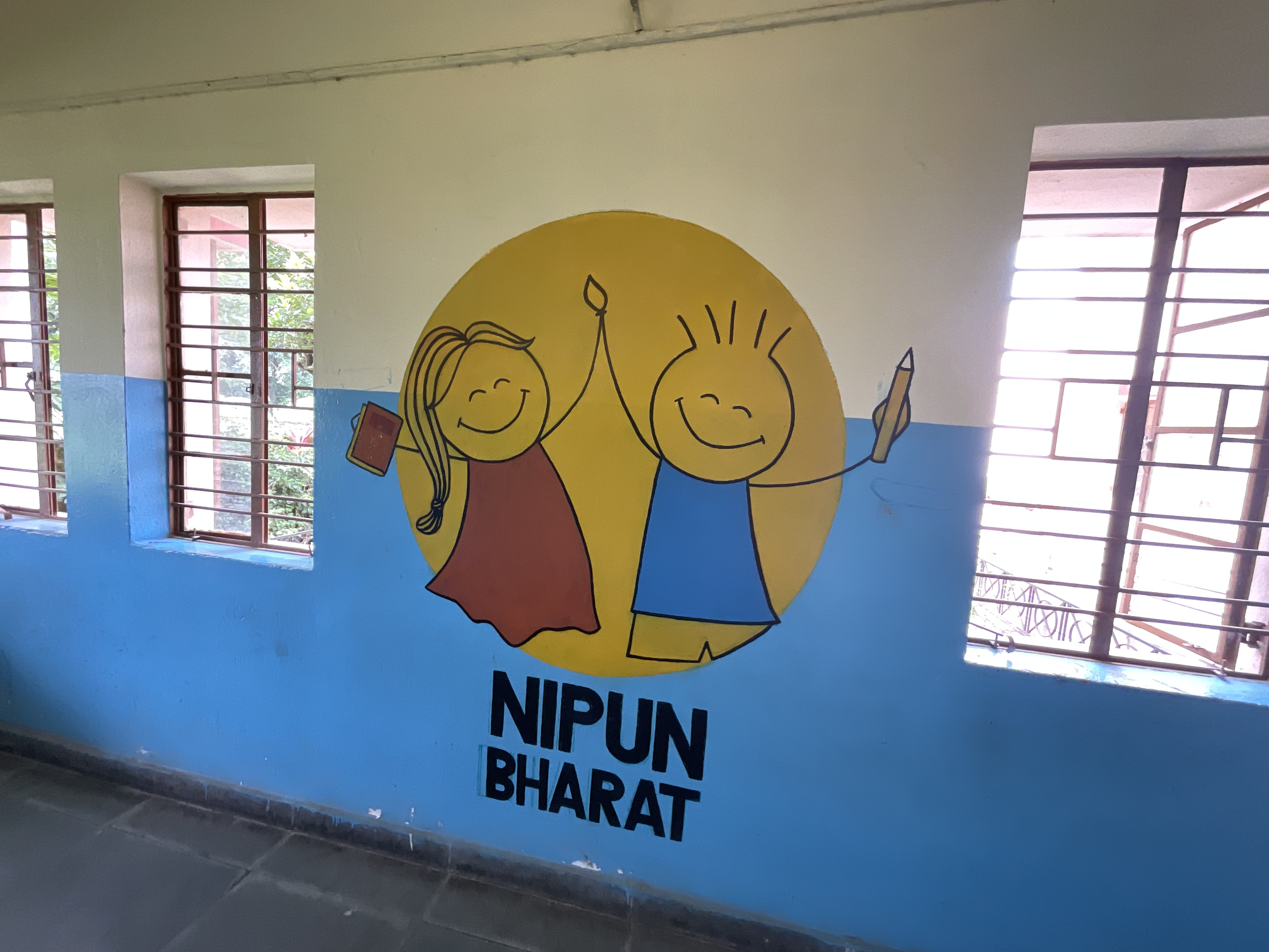NIPUN LOGO PAINTING