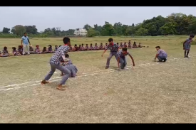 STUDENTS PLAYING KHO-KHO