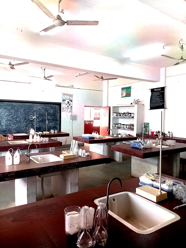 रसायन प्रयोगशाला