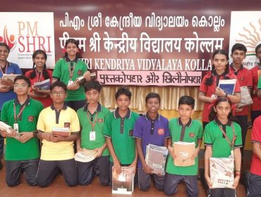 पुस्ताकोपहर उत्सव में प्रतिभागी पुस्तक वाचन, चर्चा और सांस्कृतिक गतिविधियों में भाग लेते हुए साहित्य और सीखने का जश्न मना रहे हैं