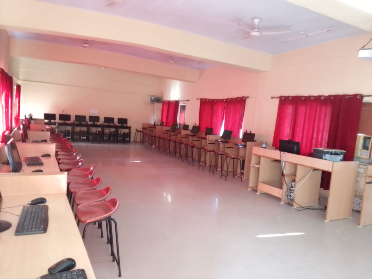 कंप्यूटर प्रयोगशाला