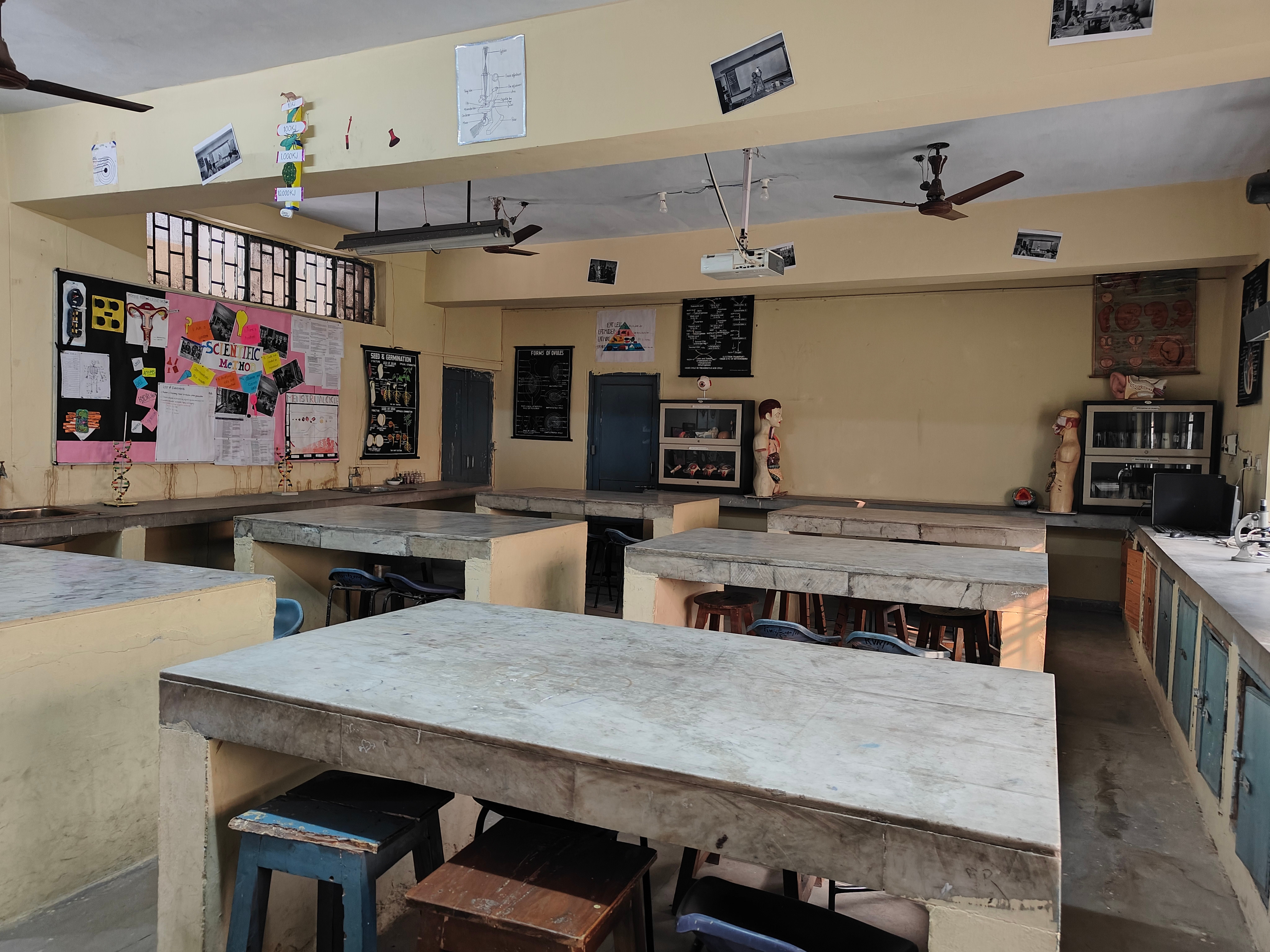 भौतिकी रसायन विज्ञान जीव विज्ञान प्रयोगशाला