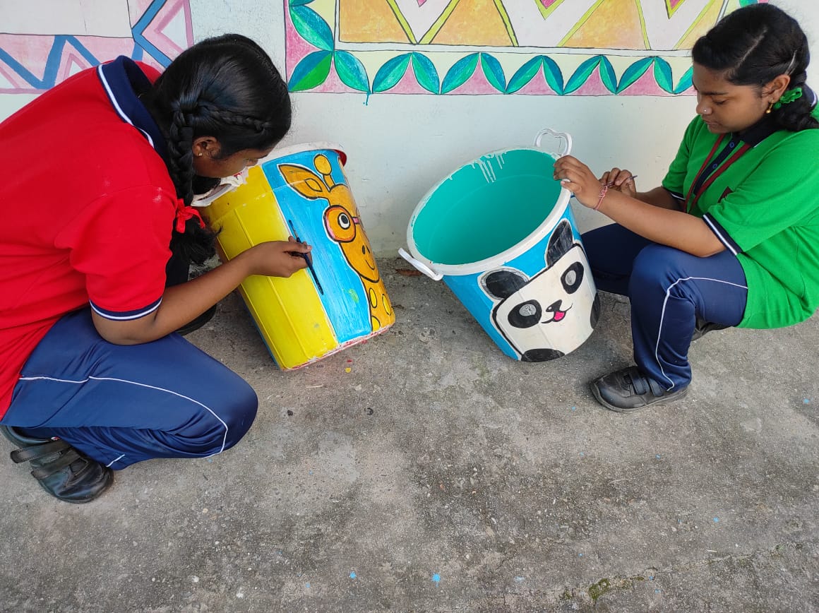 बाल्टी पेंटिंग