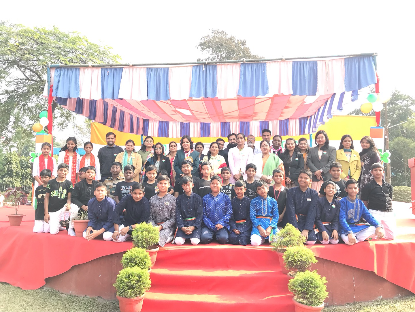PHOTO WITH OUR STUDENTS