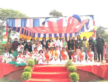 PHOTO WITH OUR STUDENTS