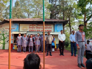 माननीय सहायक आयुक्त द्वारा स्कूलका दौरा