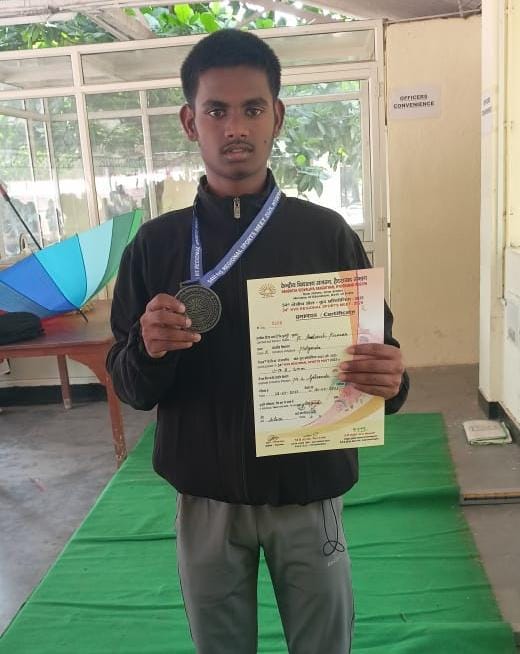 adarsh kumar silver medal 100mts