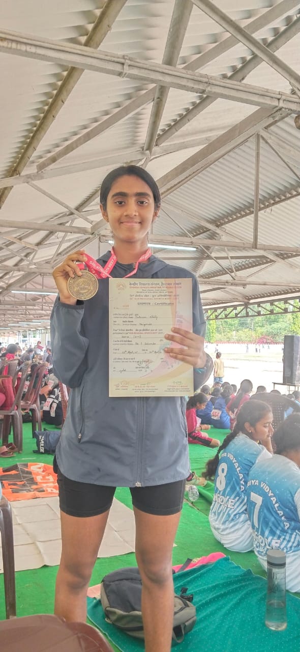 shasra shetty gold medal under 1500