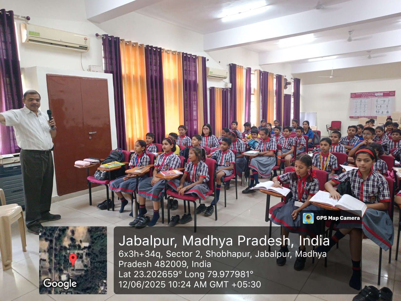 WhatsApp Image 2025-06-12 at 14.28.00 (1)