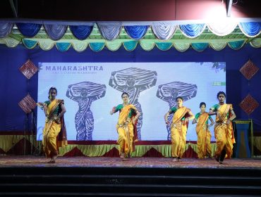 महाराष्ट्र का प्रतिनिधित्व कर रहे हैं