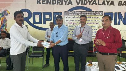 KIT DISTRIBUTION OF OFFICIAL