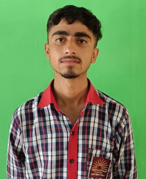  आयुष कुमार  