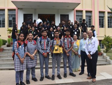 Students with ISRO scientists