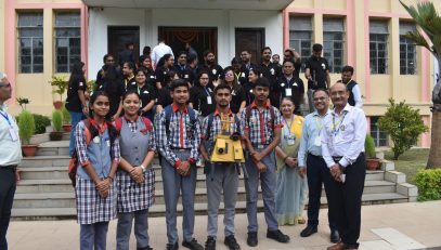 Students with ISRO scientists