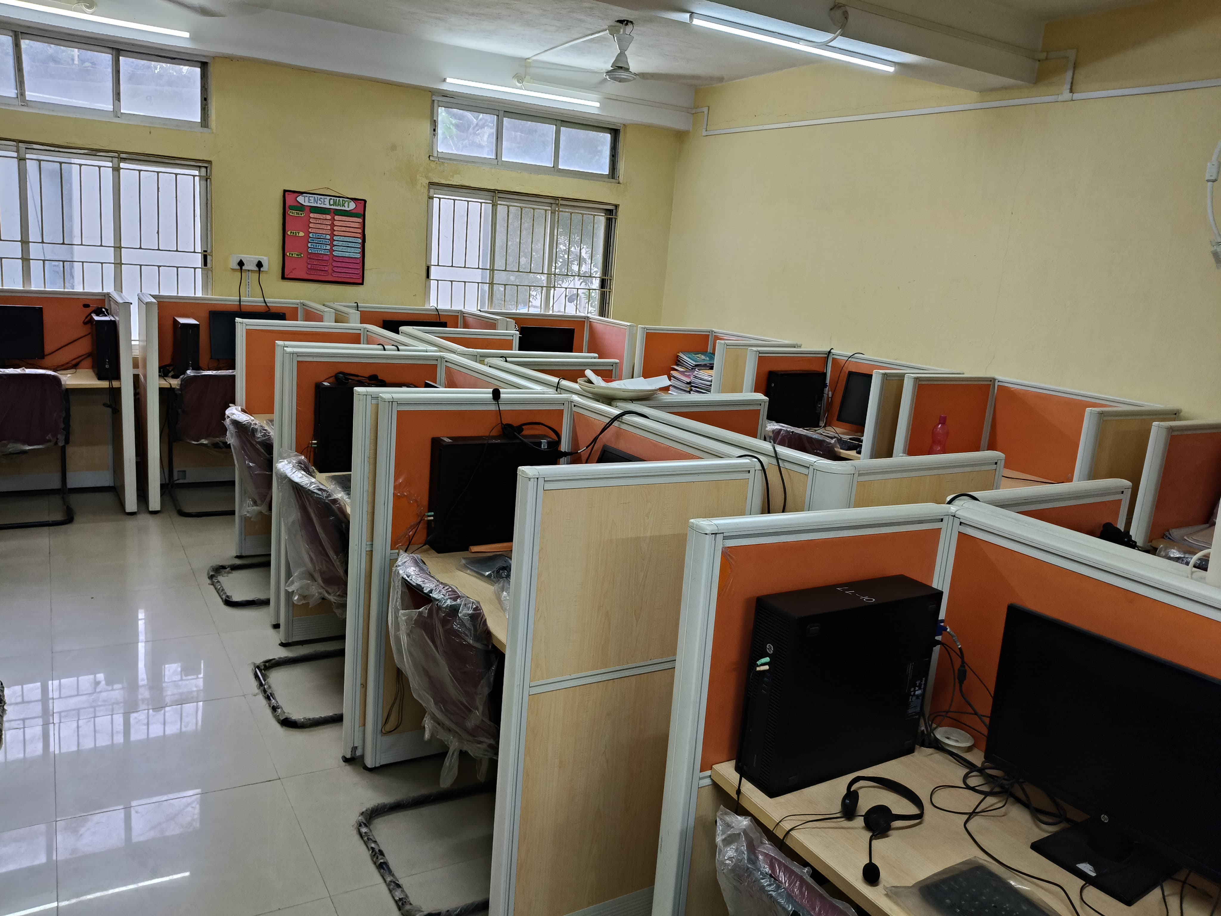 Digital Language Laboratory