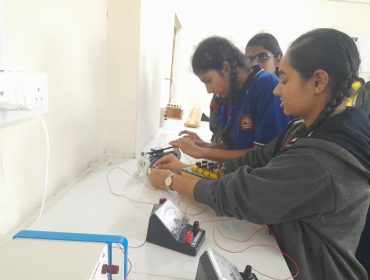 भौतिकी प्रयोगशाला दो