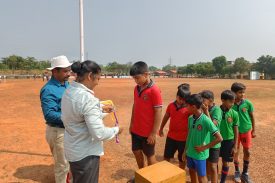 shivaji member receiving medal