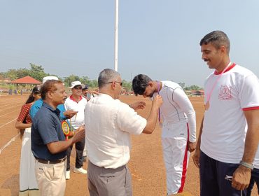 विशाल को द्वितीय पुरस्कार प्राप्त हुआ