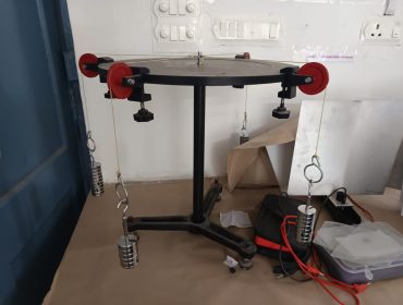 Physics lab instrument