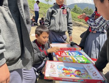 LUDO PLAYING