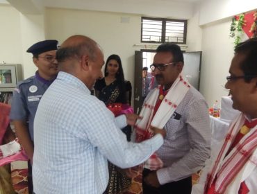 उप|युक्त का अभिनंदन