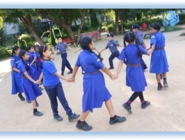 स्काउट एवं गाइड