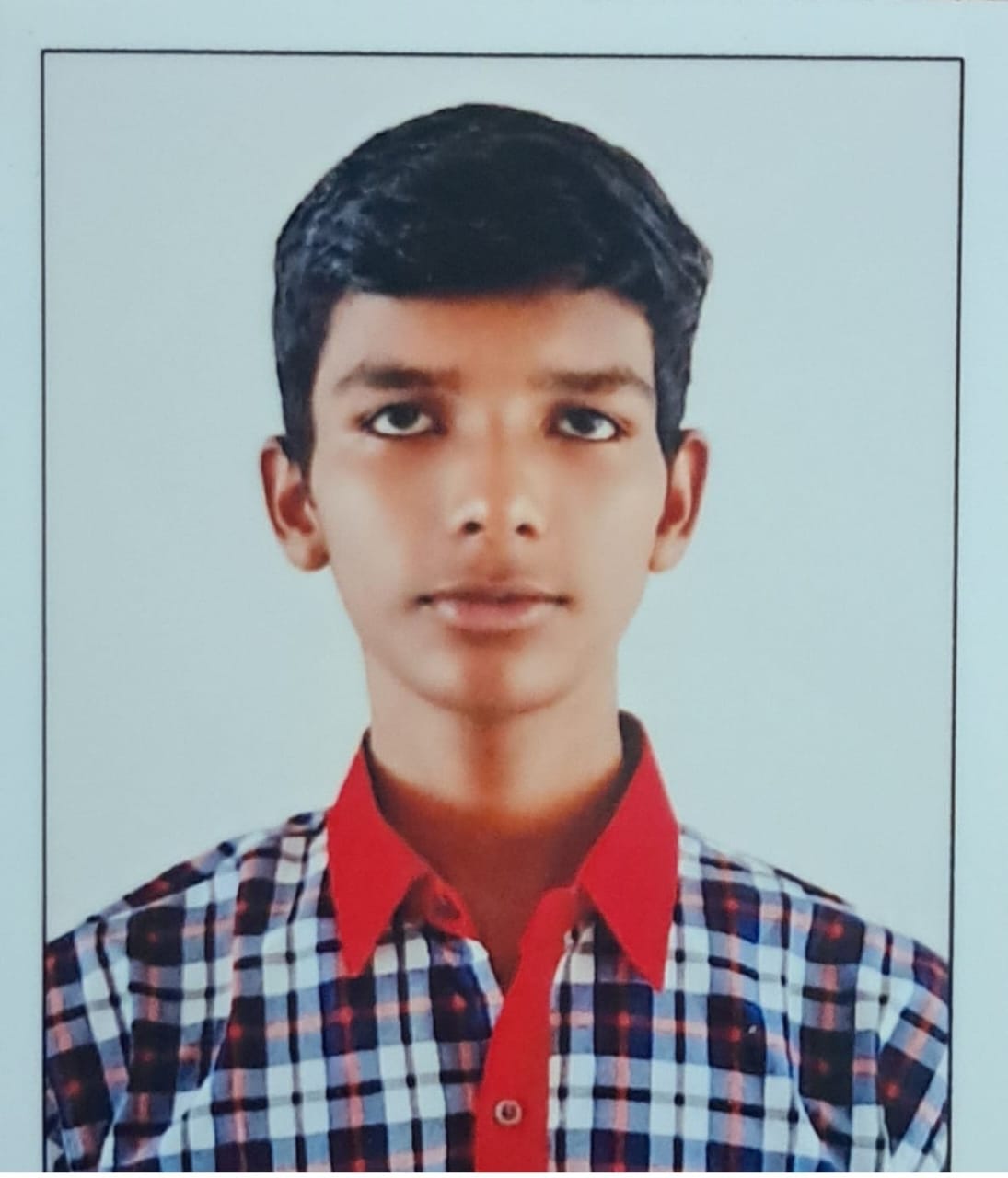 अभिनव एम