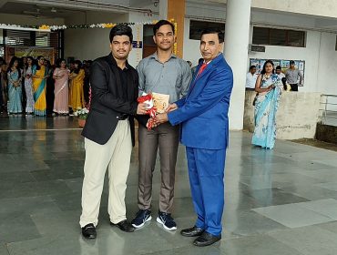 शिक्षक दिवस मनाना