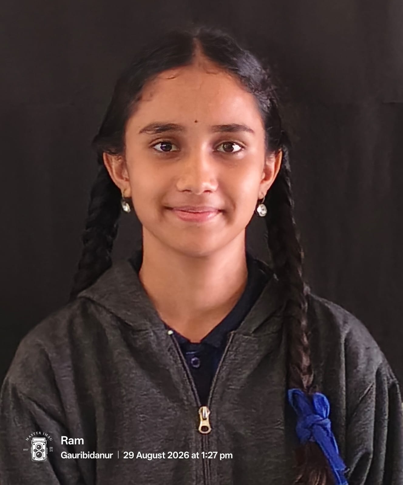 Raeesa Kaunine B