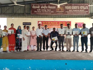 हिंदी माह प्रमाण्पत्र वितरण (2)