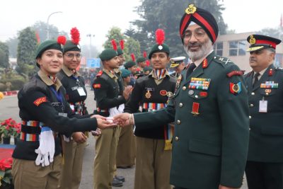 Kv Leh Ncc Cadet receiving Token by Director General NCC