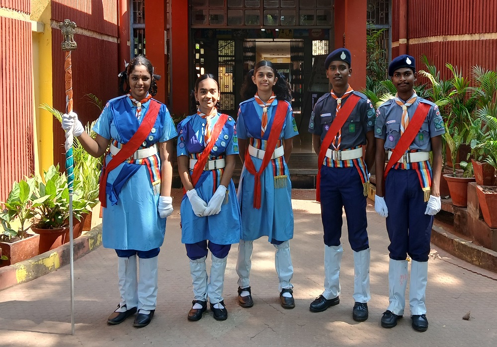 Students of Scouts and Guide