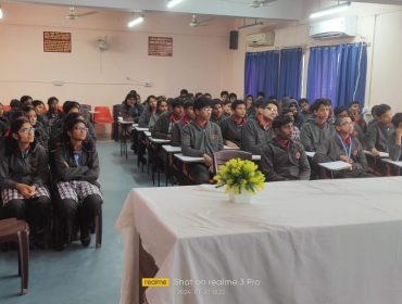 STUDENTS ATTENTION IN CAREER GUIDANCE PROGRAM