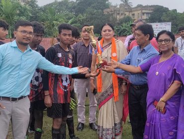 Distributing prize