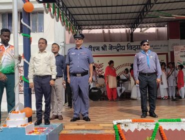 FLAG HOISTING