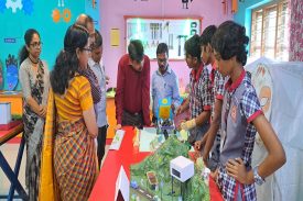 AI MELA-AC INTERACTS WITH STUDENTS