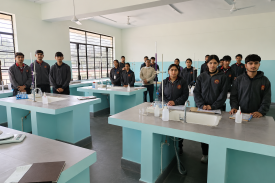 रसायन विज्ञान प्रयोगशाला