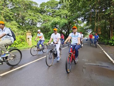 SUNDAY & CYCLE