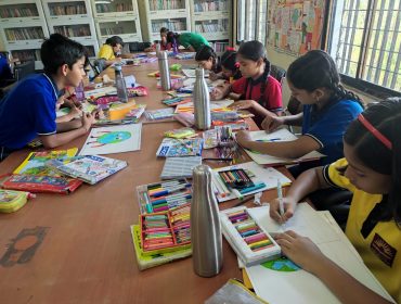 बाला भित्ति चित्र