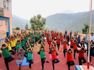 YOGA DISPLAY