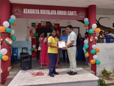 Certificate distribution