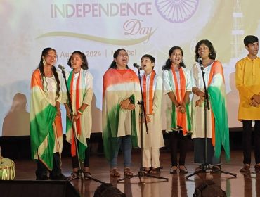 स्वतंत्रता दिवस पर ओएनजीसी, बीकेसी, मुंबई में समूह गीत