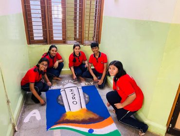 रमन हाउस द्वारा राष्ट्रीय अंतरिक्ष दिवस रंगोली